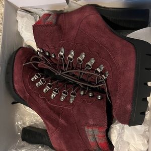 Nine West heeled ankle booties size 8.5 new